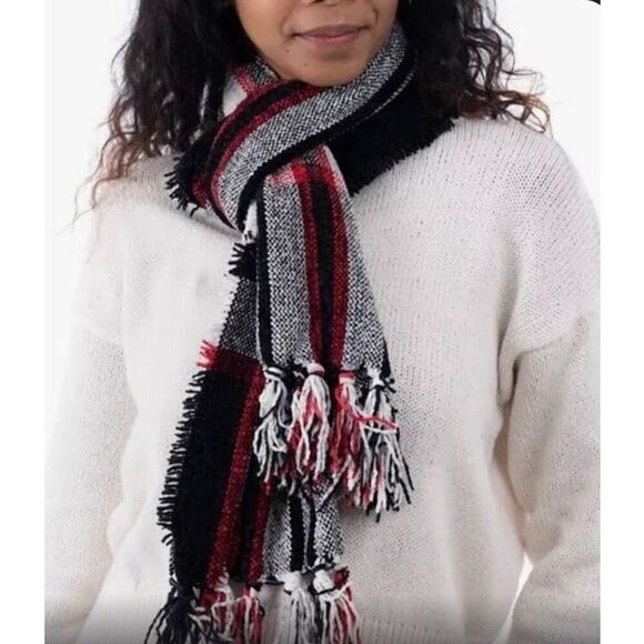 STYLE & CO. - NWT Macy's Soft Chenille Plaid Scarf w/Fringe - 64" x 13" - Picture 4 of 13